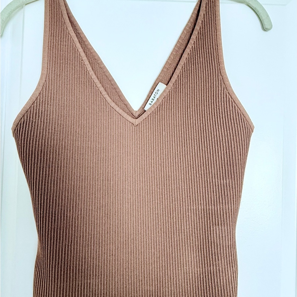 Babaton Ribbed V-Neck Tank Top - Tan